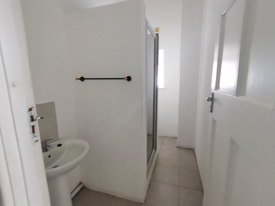 To Let 1 Bedroom Property for Rent in Port Elizabeth Central Eastern Cape